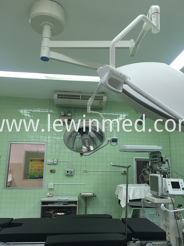 Halogen lamp in hospital 